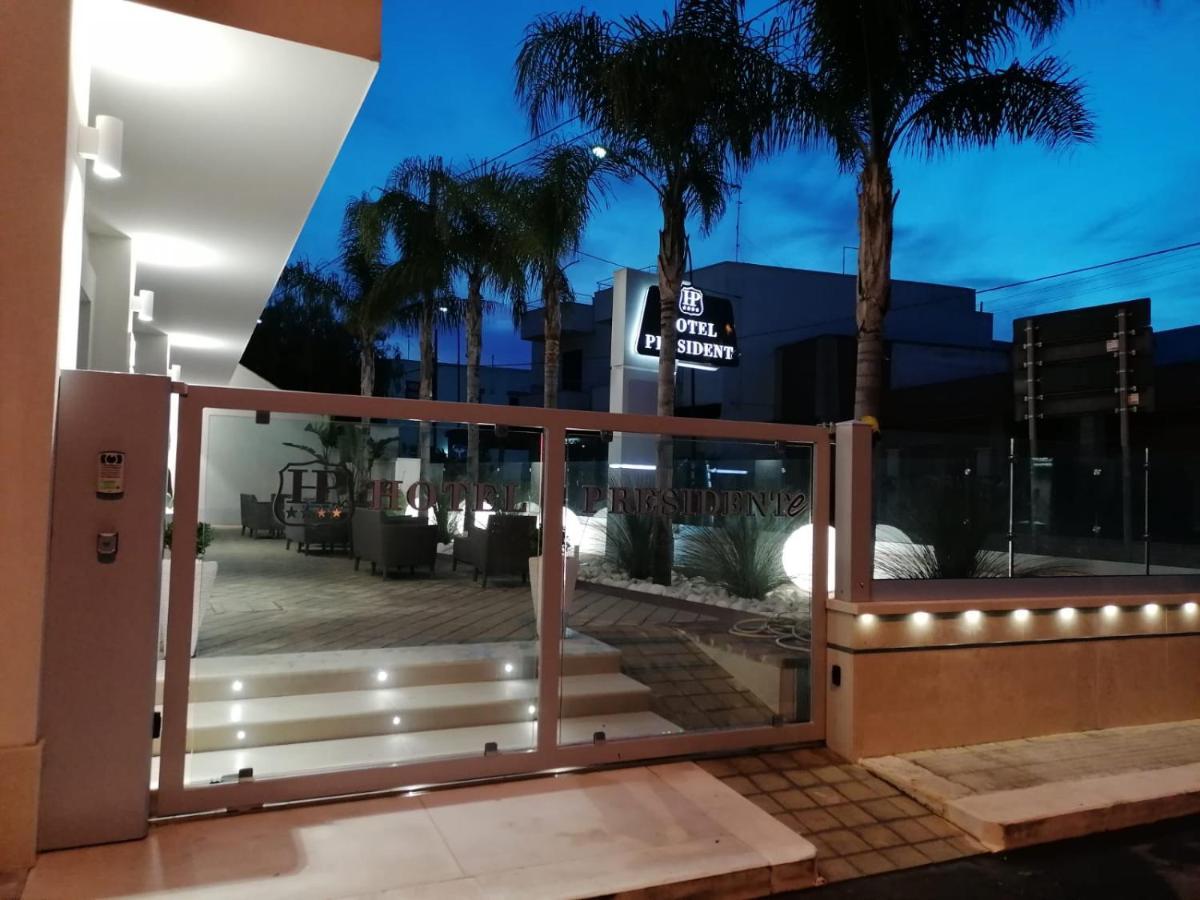Hotel Presidente Porto Cesareo Bagian luar foto
