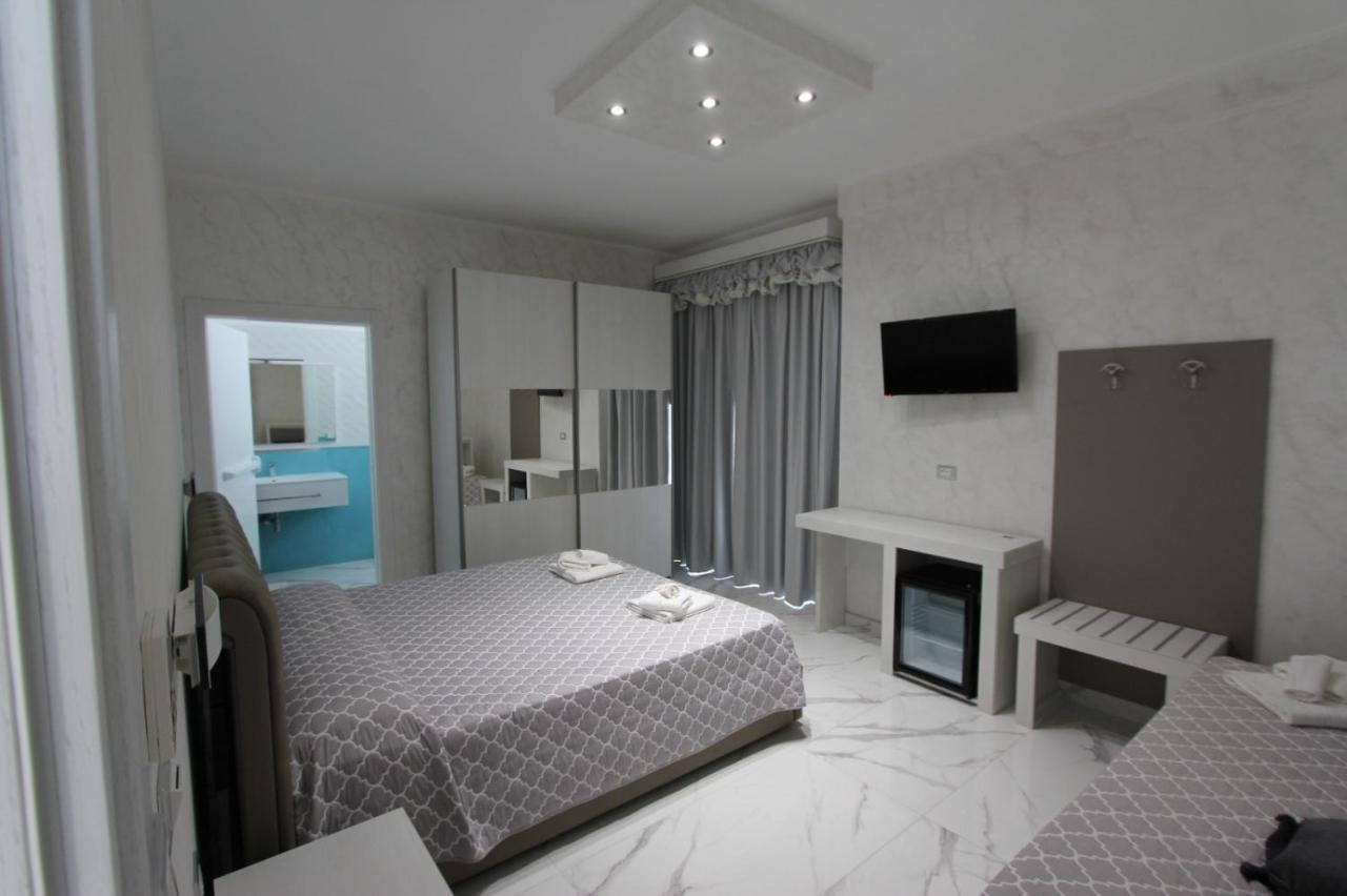 Hotel Presidente Porto Cesareo Bagian luar foto