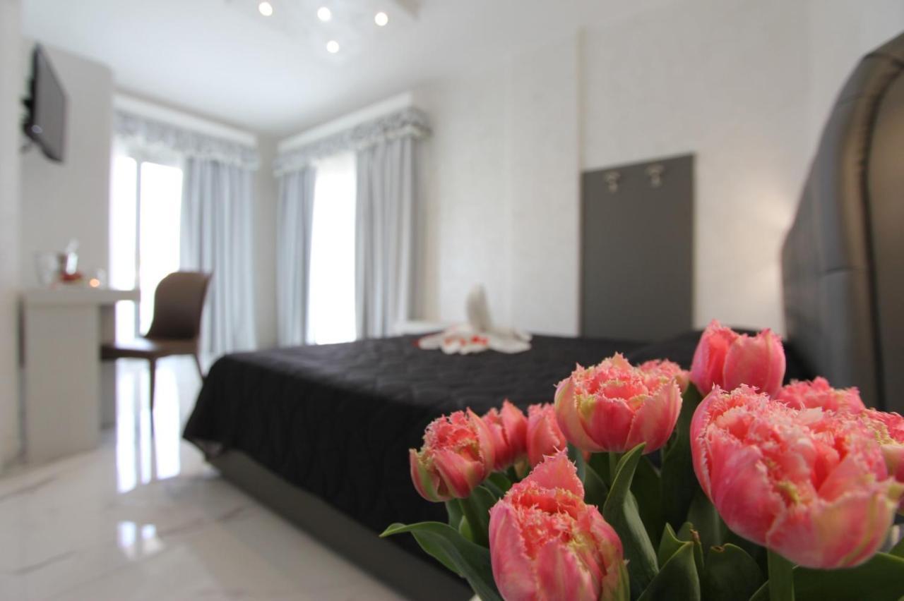Hotel Presidente Porto Cesareo Bagian luar foto