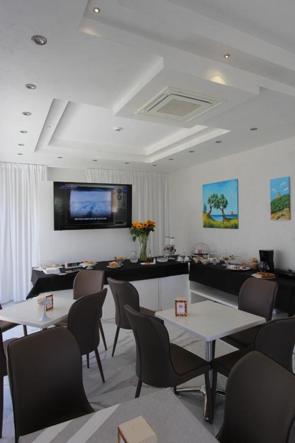 Hotel Presidente Porto Cesareo Bagian luar foto