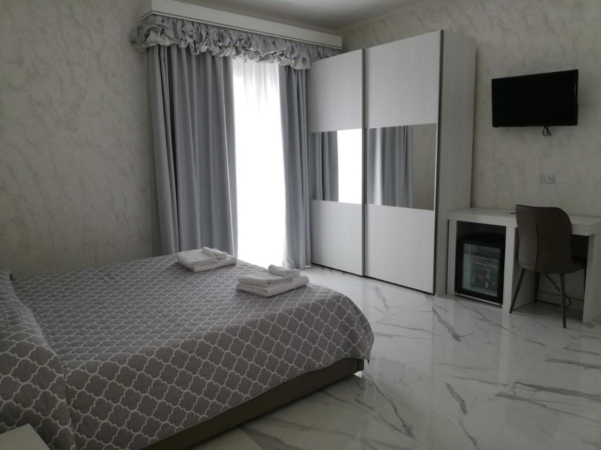 Hotel Presidente Porto Cesareo Bagian luar foto