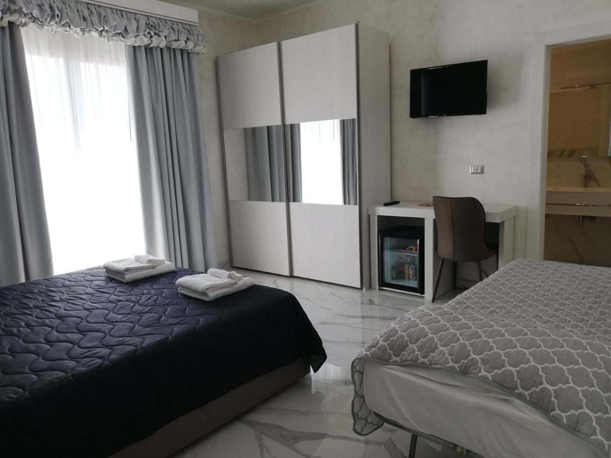 Hotel Presidente Porto Cesareo Bagian luar foto