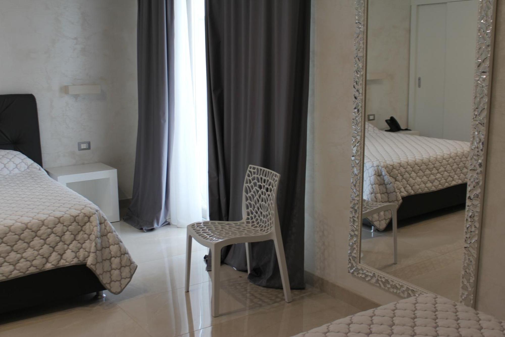 Hotel Presidente Porto Cesareo Bagian luar foto