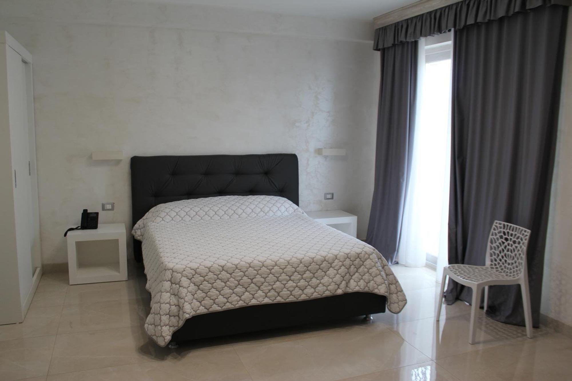 Hotel Presidente Porto Cesareo Bagian luar foto