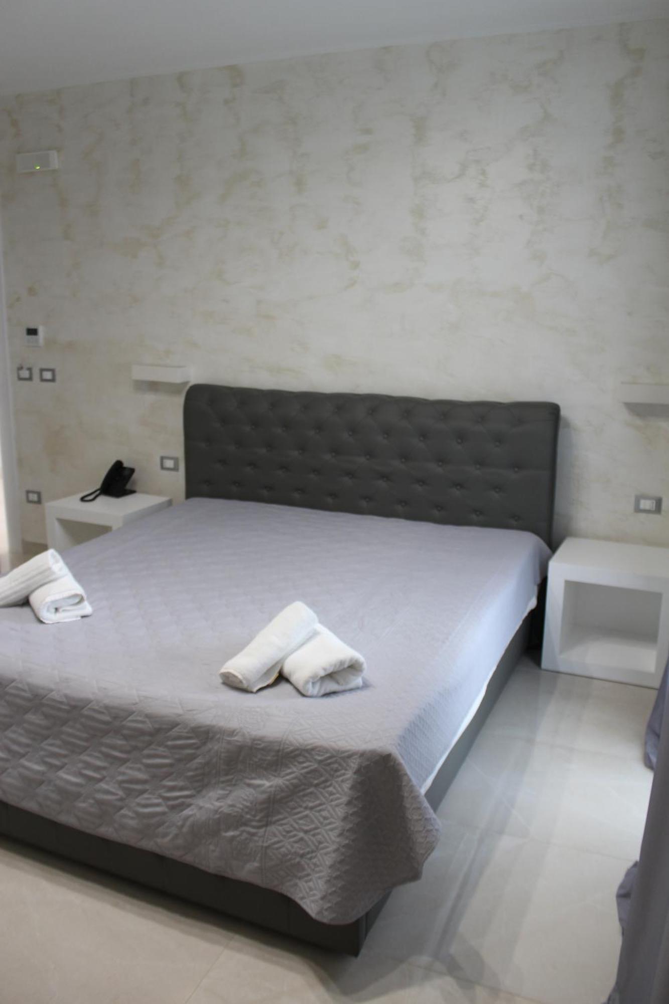 Hotel Presidente Porto Cesareo Bagian luar foto